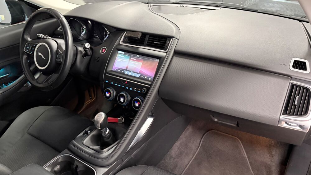E-PACE 2.0 D-150CH 2WD BVM BUSINESS 2019 occasion 34430 Saint-Jean-de-V&eacute;das