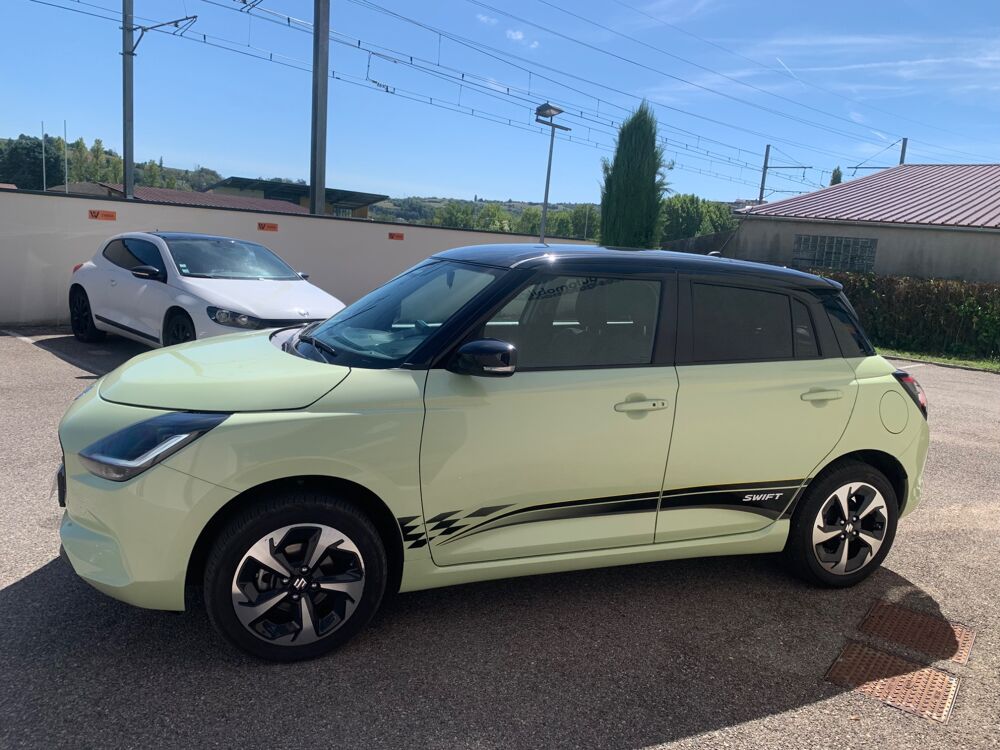 Swift 1.2 85cv SHVS PACK ALLGRIP 4WD / ATTELAGE / CARPLAY / SIEGE 2026 occasion 69420 Ampuis