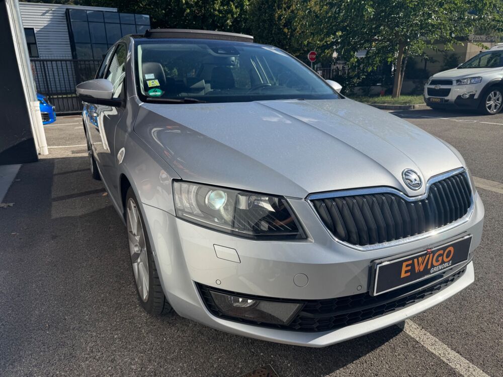 Octavia 1.8 L TSI 180ch GREENTEC ELEGANCE TOIT PANORAMIQUE OUVRANT S 2014 occasion 38420 Le Versoud