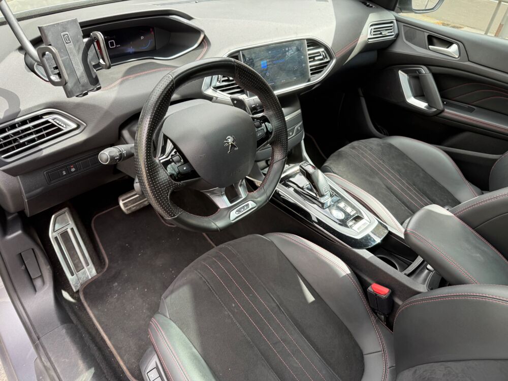 308 SW GENERATION-II SW 1.2 130 GT PACK BVA COURROIE OK ENTRETIENS 2020 occasion 33100 Bordeaux