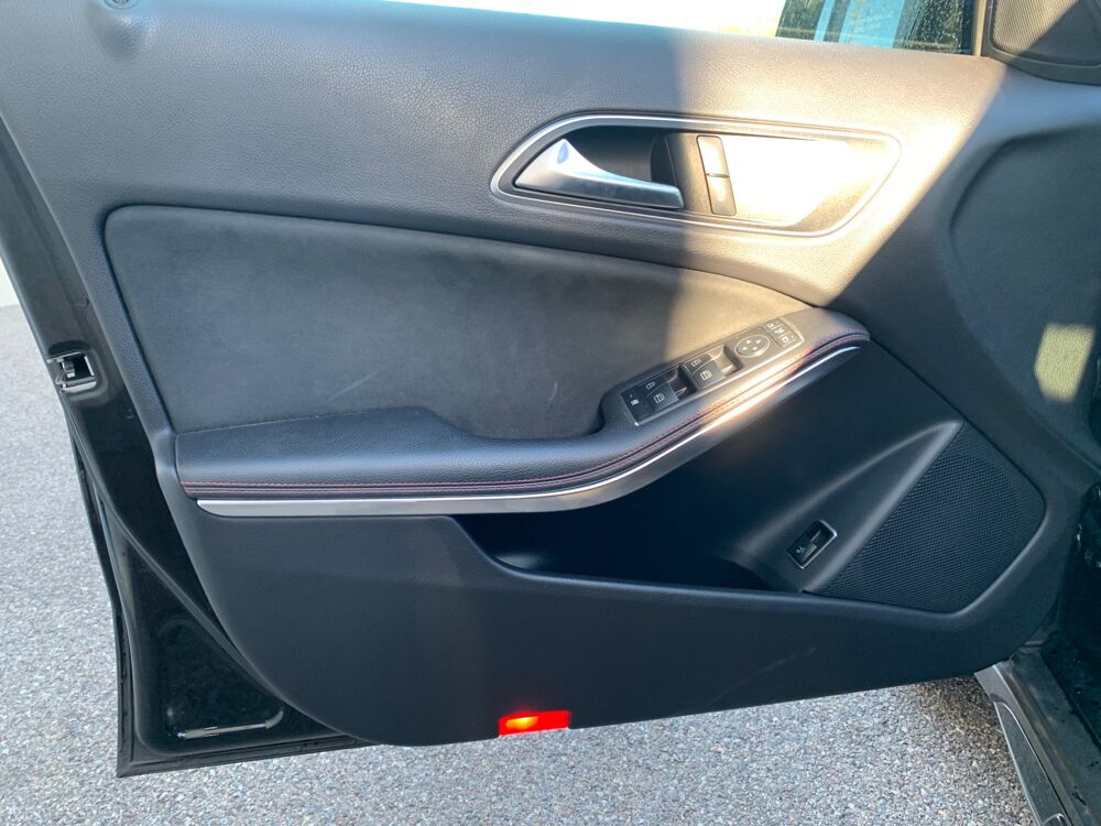 Classe GLA 45 AMG 381 CH 4-MATIC 7G-DCT PACK AERO 2015 occasion 69420 Ampuis