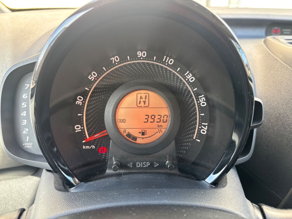 Aygo 1.0 VVTI 72CH X-PLAY X-SHIFT BVA - 1ERE MAIN - SUIVI COMPLET 2021 occasion 57600 Forbach