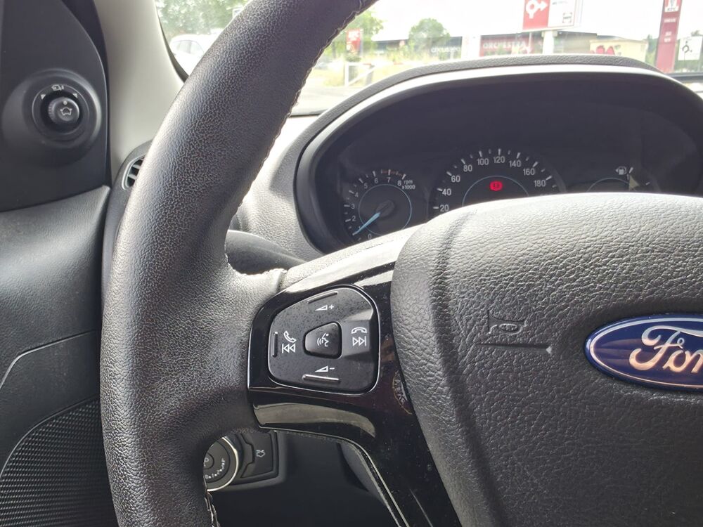 Ka 1.2 85ch ULTIMATE START-STOP / 1ERE MAIN CARPLAY AIDE AU PAR 2019 occasion 17100 Saintes