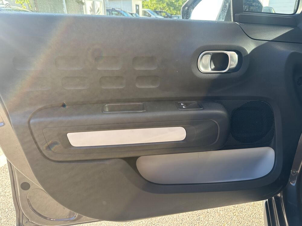 C3 1.2 80ch FEEL PACK / CLIM / RADAR DE RECUL / BLUETOOTH 2022 occasion 38420 Le Versoud