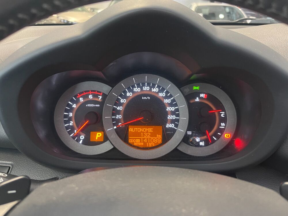RAV 4 2.2 D4D DCAT 150 ch VXE GPS 4X4 BVA + TOIT OUVRANT + INSTALL 2009 occasion 21850 Saint-Apollinaire