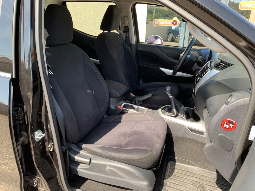 Navara DOUBLE CAB 2.3 DCI 163ch ACENTA PLUS 4X4 / Attelage / Cam&eacute;ra 2017 occasion 69420 Ampuis
