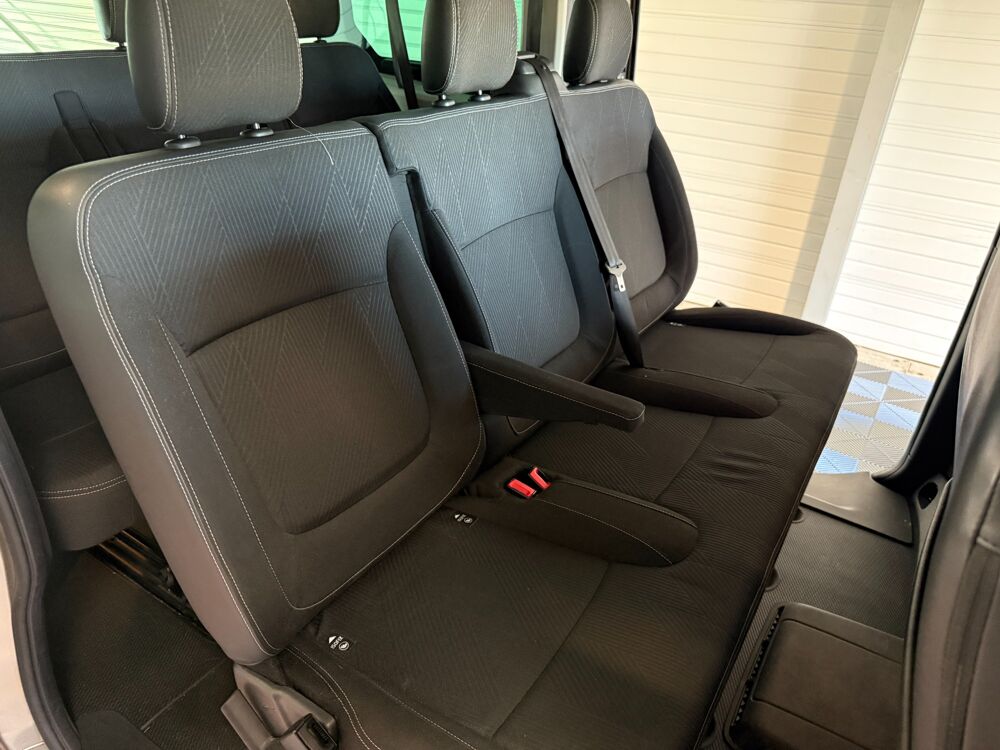 Trafic COMBI (III) 3 L2 2.0 BLUEDCI 145 ch INTENS 2019 occasion 65290 Juillan