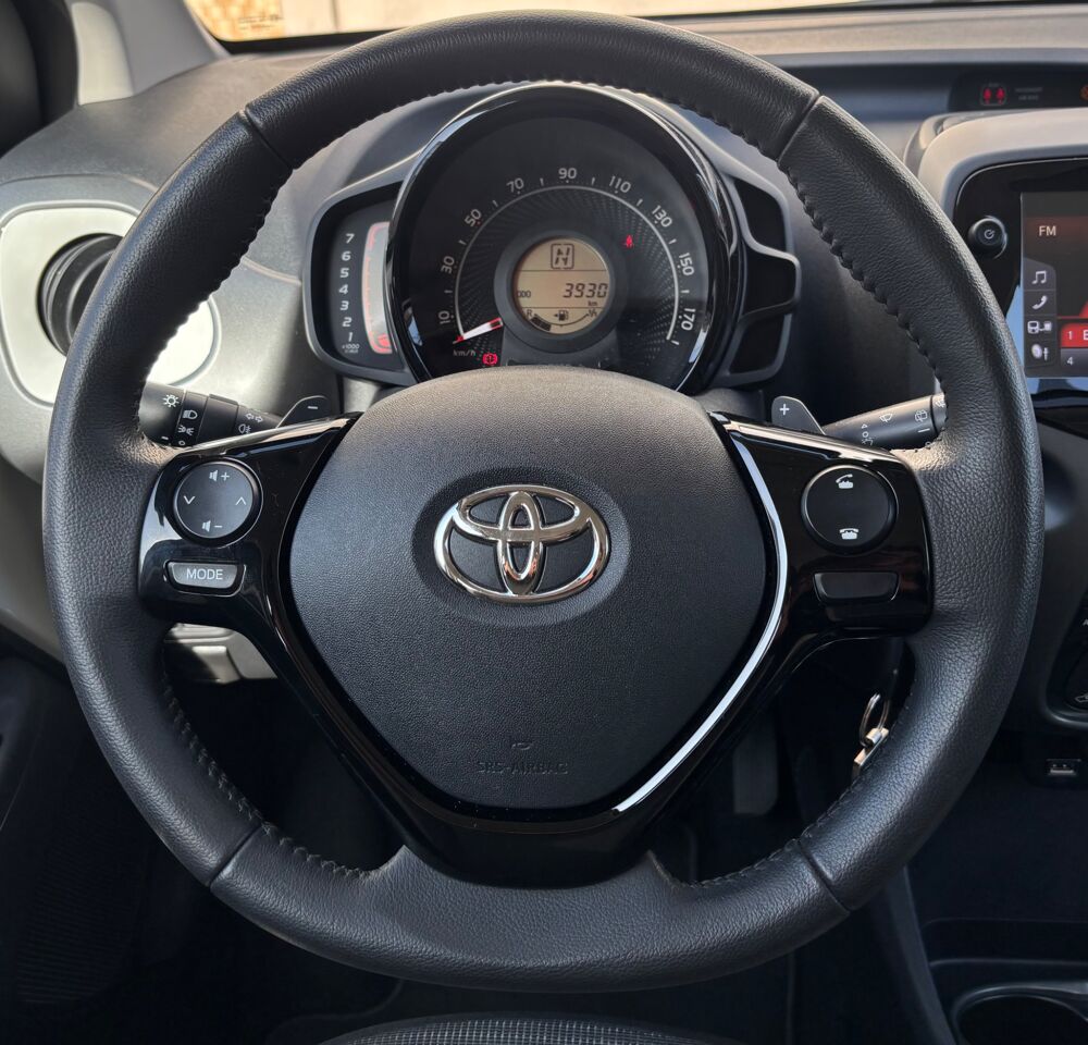 Aygo 1.0 VVTI 72CH X-PLAY X-SHIFT BVA - 1ERE MAIN - SUIVI COMPLET 2021 occasion 57600 Forbach