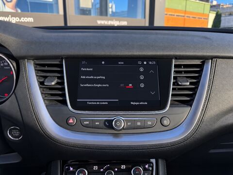 Grandland x 1.2 130Ch - ULTIMATE BVA8 - CARPLAY - SI&Egrave;GES CHAUFFANTS - EN 2019 occasion 26000 Valence