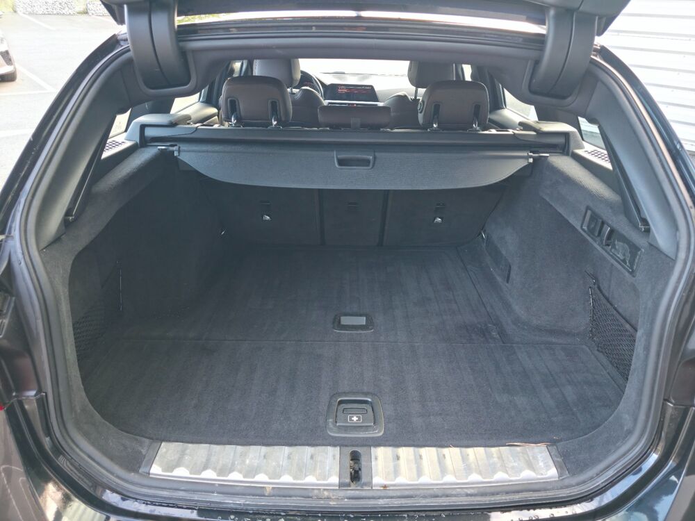S&eacute;rie 3 TOURING 2.0 318 D 150ch BVA / CAMERA CARPLAY SANS FIL HAYON 2019 occasion 17100 Saintes