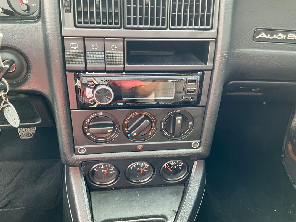 A6 AUDI 90 2.2 136CH / 5 CYLINDRES / FACTURES D'ENTRETIENS / AU 1989 occasion 17000 La Rochelle
