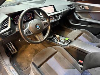 S&eacute;rie 1 1.5 118I 140CH M-SPORT // TOIT OUVRANT // HARMAN KARDON // C 2019 occasion 33320 Eysines