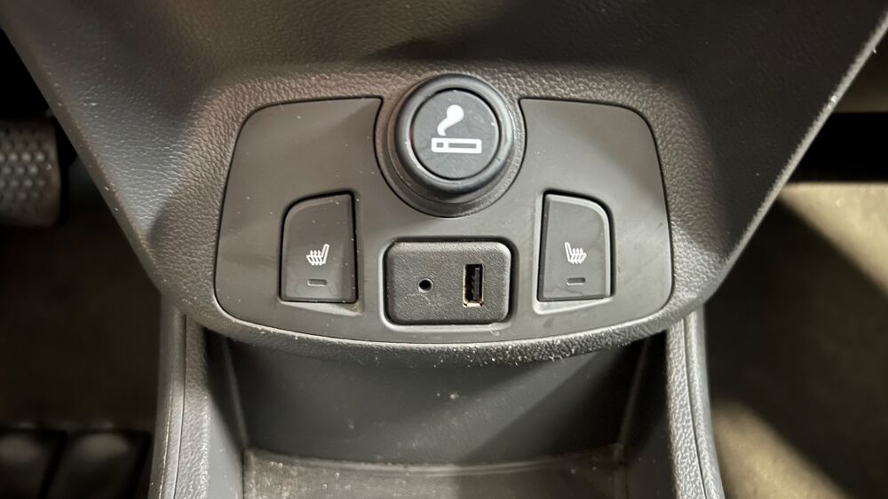 Spark 1.2 80ch LTZ - CLIMATISATION - SIEGES AVANT CHAUFFANTS 2014 occasion 33610 Cestas
