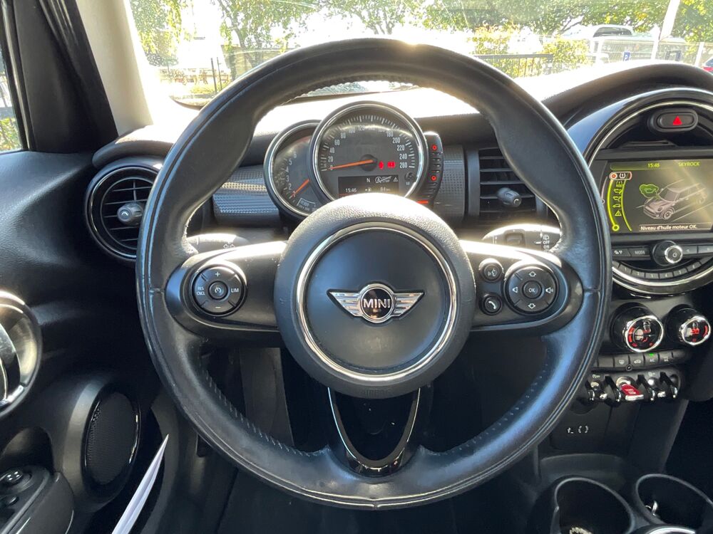 Cooper 1.5 136cv COOPER RED HOT CHILI 2016 occasion 17000 La Rochelle