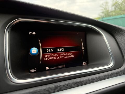 V40 D3 2.0 150 ch R-DESIGN GEARTRONIC6 2017 occasion 65290 Juillan