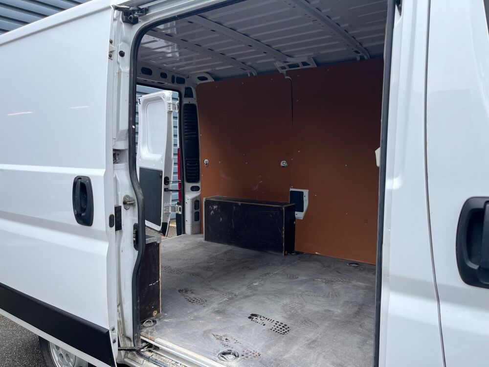 Movano FOURGON 2.2 BLUEHDI 120 - TVA RECUPERABLE - 3T0 L1H1 PACK BU 2022 occasion 44220 Cou&euml;ron