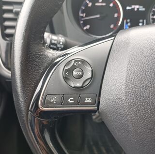 Outlander 2.2 DID 150 INTENSE NAVI 2WD 5 places 2017 occasion 33210 Maz&egrave;res