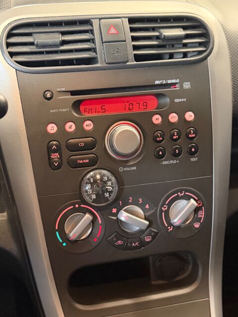 Splash 1.2 VVT 85 Ch CITY - CHAINE DE DISTRIBUTION 2008 occasion 79000 Niort
