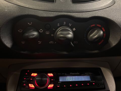 Twingo 1.2 75 AUTHENTIQUE/DISTRIBUTION NEUVE & ENTRETIEN OK/ FAIBLE 2009 occasion 44300 Nantes