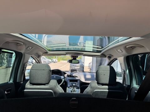 5008 1.2L 130ch ALLURE / COURROIE NEUVE / TOIT PANORAMIQUE / 1ERE 2016 occasion 38420 Le Versoud