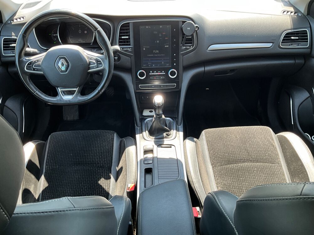 M&eacute;gane IV 1.6 dCi INTENS 130cv ENTRETIEN RENAULT 2016-2020 / EMBRAY 2016 occasion 17000 La Rochelle