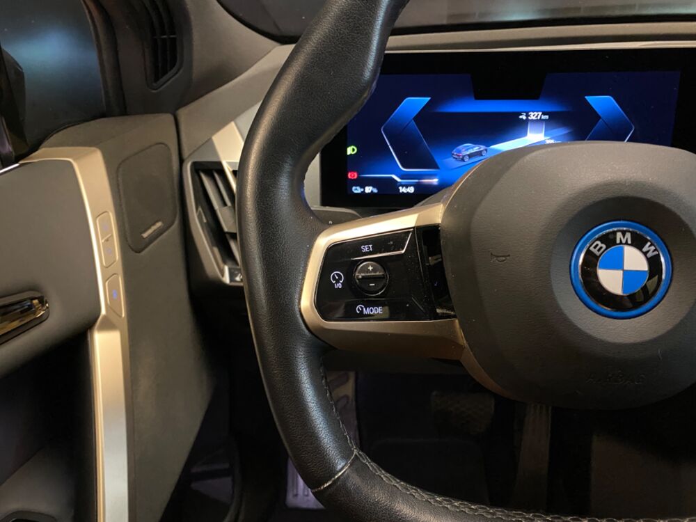 iX 40 ELECTRIC 325 XDRIVE BVA / ATTELAGE &Eacute;LEC / PACK EXCLUSIVE 2021 occasion 33320 Eysines