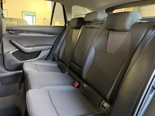 Octavia COMBI 2.0 TDI 150 BUSINESS 4X2 DSG BVA - ENTRETIENS CONSTRUC 2021 occasion 79000 Niort