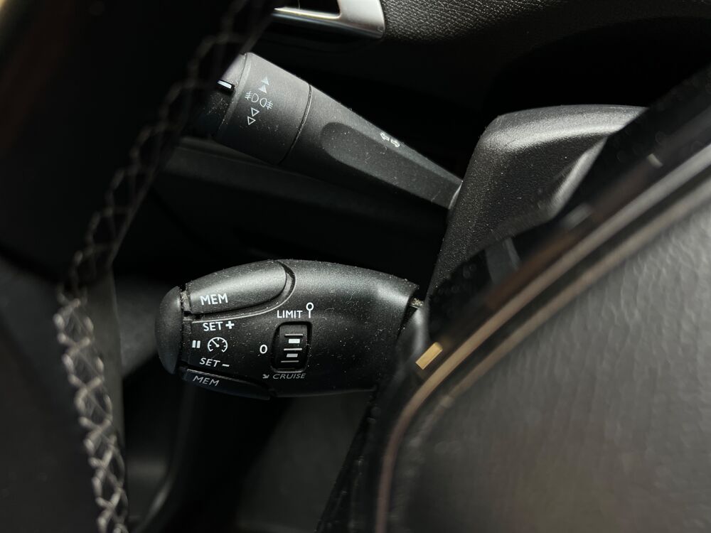 3008 GENERATION-II 1.5 BLUEHDI 130 ACTIVE BUSINESS / CARPLAY / CL 2018 occasion 33320 Eysines