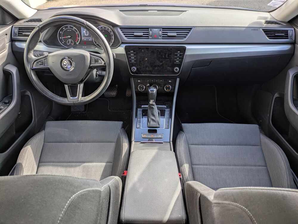 Superb COMBI 1.5 TSI 150ch ACT BUSINESS / Entretiens complet Skoda 2018 occasion 69420 Ampuis