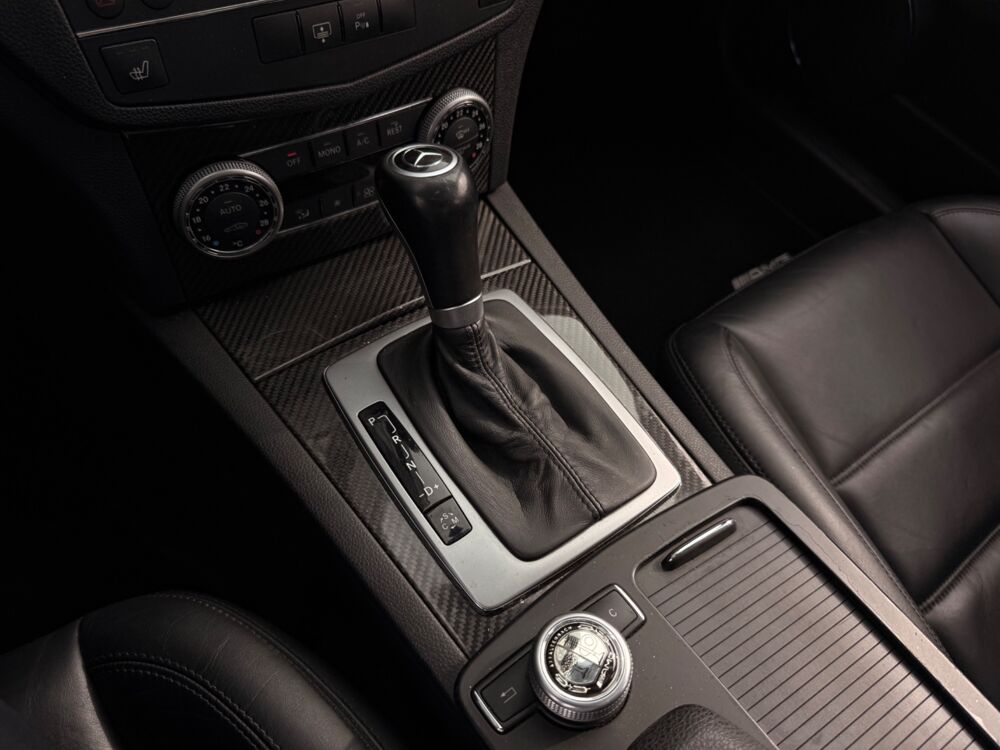 Classe C C63 AMG W204 457ch - Pack Performance - Carbone - Toit ouvra 2009 occasion 44220 Cou&euml;ron
