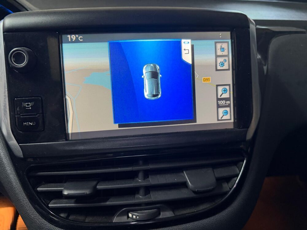 208 GENERATION-I 1.6 E-HDI 115 CH FELINE-TOIT PANO-BLUETOOTH 2013 occasion 60740 Saint-Maximin