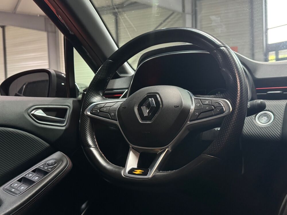 Clio 1.6 E-TECH 140 CH FULL-HYBRID RS LINE / CAMERA DE RECUL / CA 2022 occasion 29000 Quimper