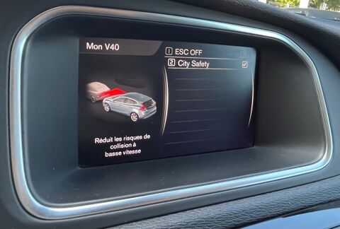 V40 II (2) 1.5 T2 122 MOMENTUM GEARTRONIC 6 + CARPLAY + TOIT PAN 2018 occasion 54000 Nancy