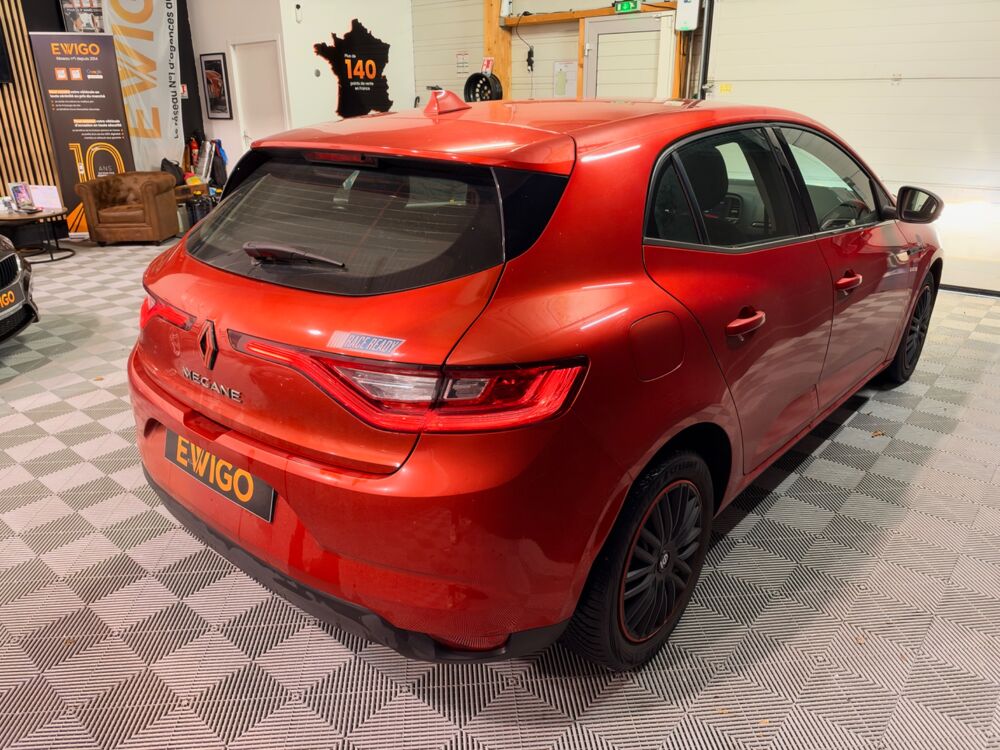 M&eacute;gane 1.2 TCE 100ch ENERGY INTENSE/ REGULATEUR/ LIMITATEUR/ CLIM A 2016 occasion 78125 Gazeran