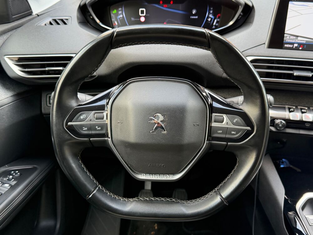 5008 GENERATION-II 1.2 130 CH ALLURE 7P / CARPLAY - CAM DE RECUL 2019 occasion 24750 Tr&eacute;lissac