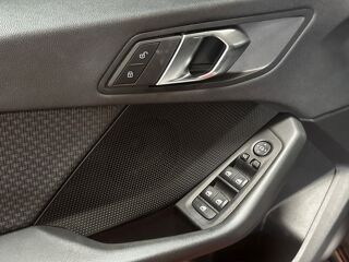 S&eacute;rie 1 1.5 D 116D 116 CH BVA / CARPLAY / RADARS AV & AR / PHARES LE 2021 occasion 29000 Quimper