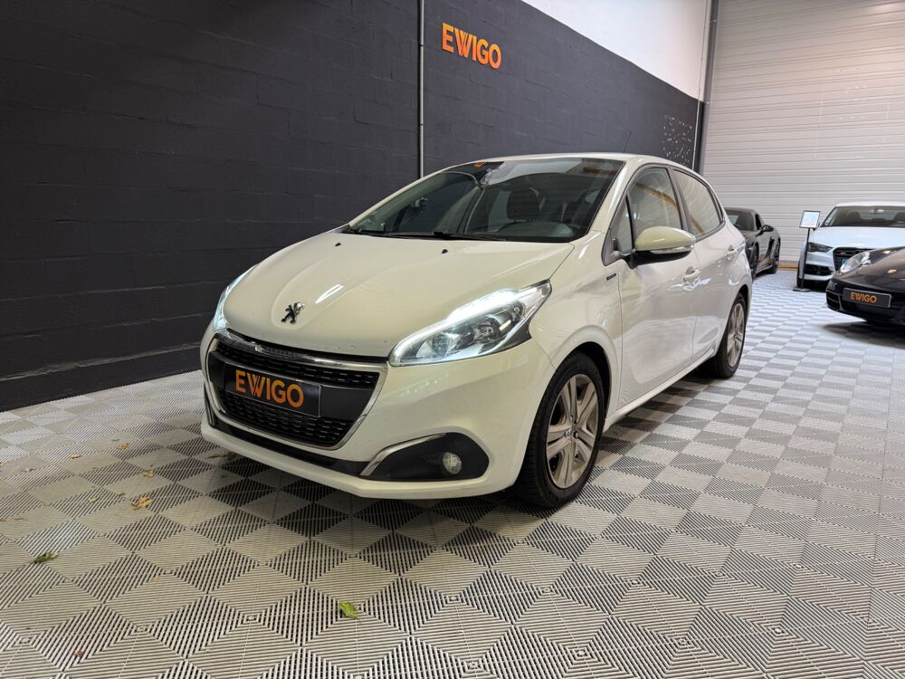 208 GENERATION-I 1.2 VTI 80CH SIGNATURE 1ERE MAIN/ DISTRIBUTION 2019 occasion 78125 Gazeran