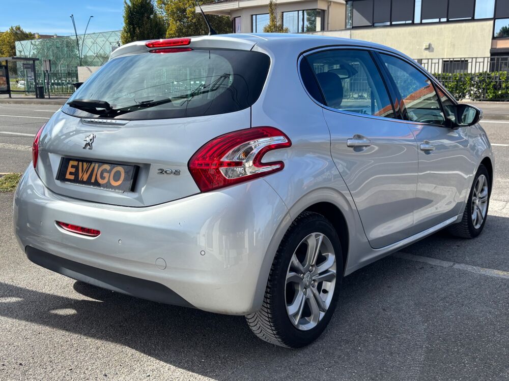 208 1.2 VTI 80 CH ALLURE / COURROIE OK / RADAR DE RECUL / CLIMAT 2014 occasion 40000 Mont-de-Marsan