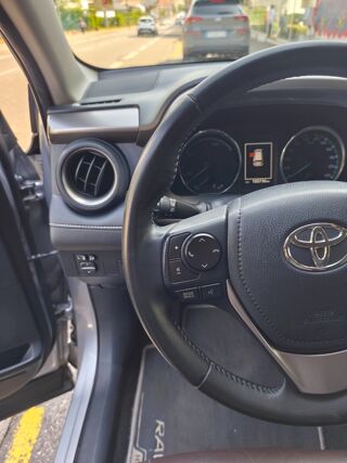 RAV 4 2.5 197cH HYBRID FULL-HYBRID SILVER EDITION 2WD CVT 2018 occasion 74600 Seynod