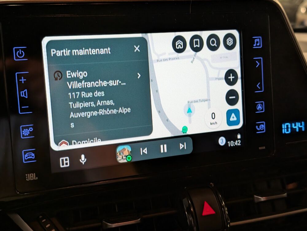 C-HR HYBRID 122CV COLLECTION - JBL - 2EME MAIN - ENTRETIEN ET GAR 2019 occasion 69400 Arnas