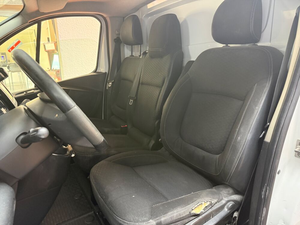 Vivaro FOURGON 1.6 CDTI BI-TURBO 125 L1H1 ECOFLEX PACK PLUS CLIM S 2017 occasion 33320 Eysines