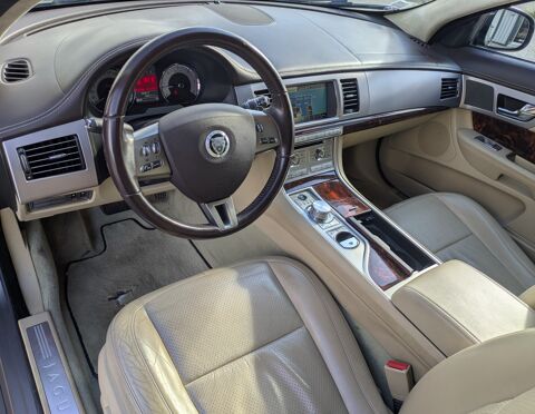 XF S - V6 3.0 D 275ch LUXURY PREMIUM BVA 2010 occasion 25300 Pontarlier