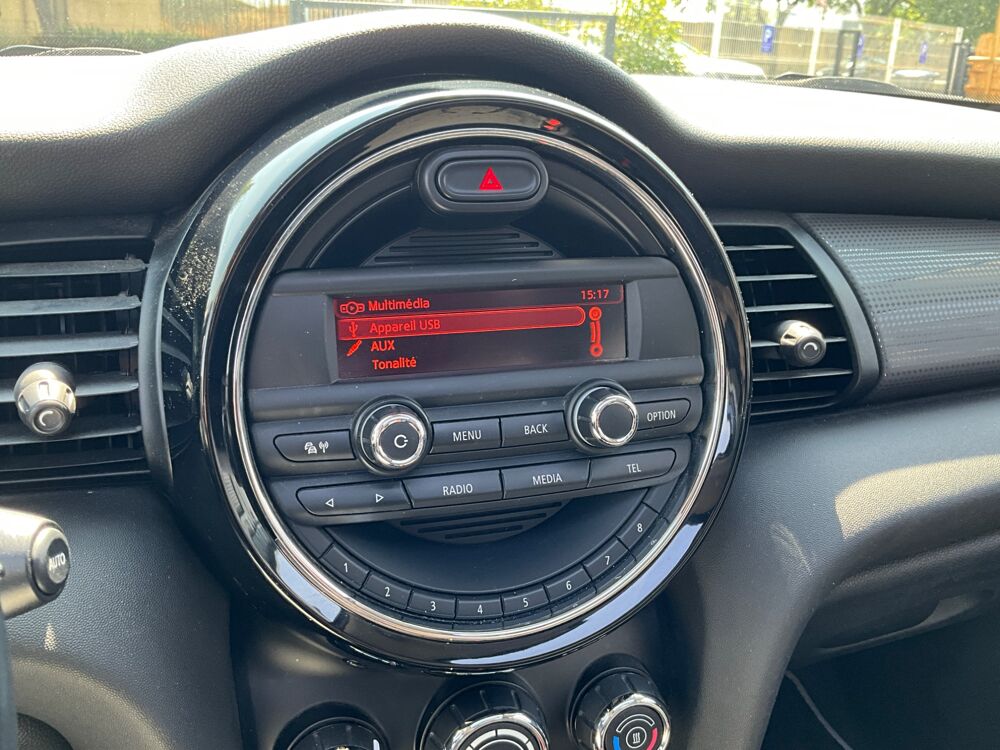 Cooper 1.5 136CH COOPER HATCH 5 PORTES / BLUETOOTH / GARANTIT 6 MOI 2015 occasion 17000 La Rochelle
