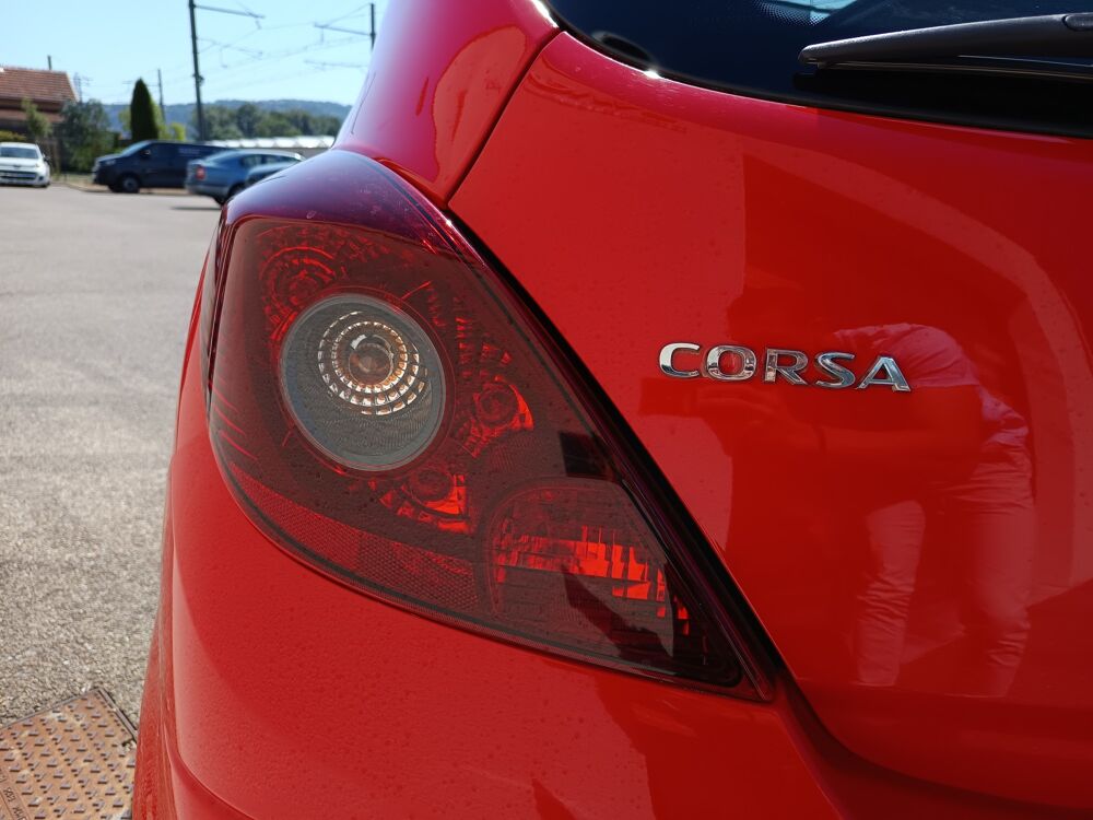 Corsa 1.4 TURBO TWINPORT 120 - COLOR EDITION START-STOP - TOIT OUV 2013 occasion 69420 Ampuis