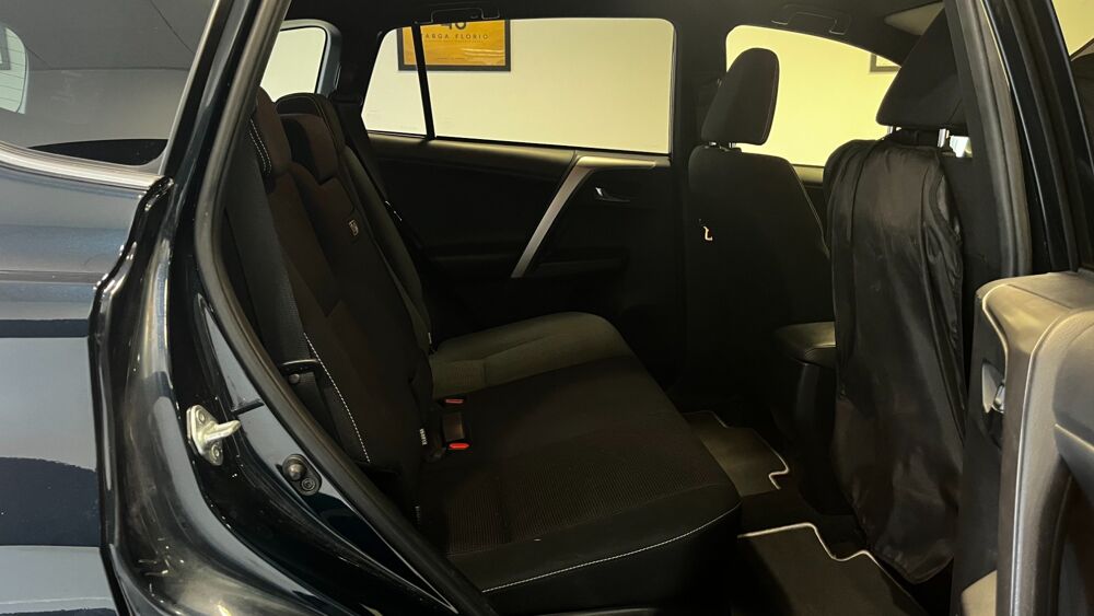 RAV 4 2.5 197H HYBRID FULL-HYBRID DESIGN 4X2 CVT BVA 2017 occasion 21850 Saint-Apollinaire