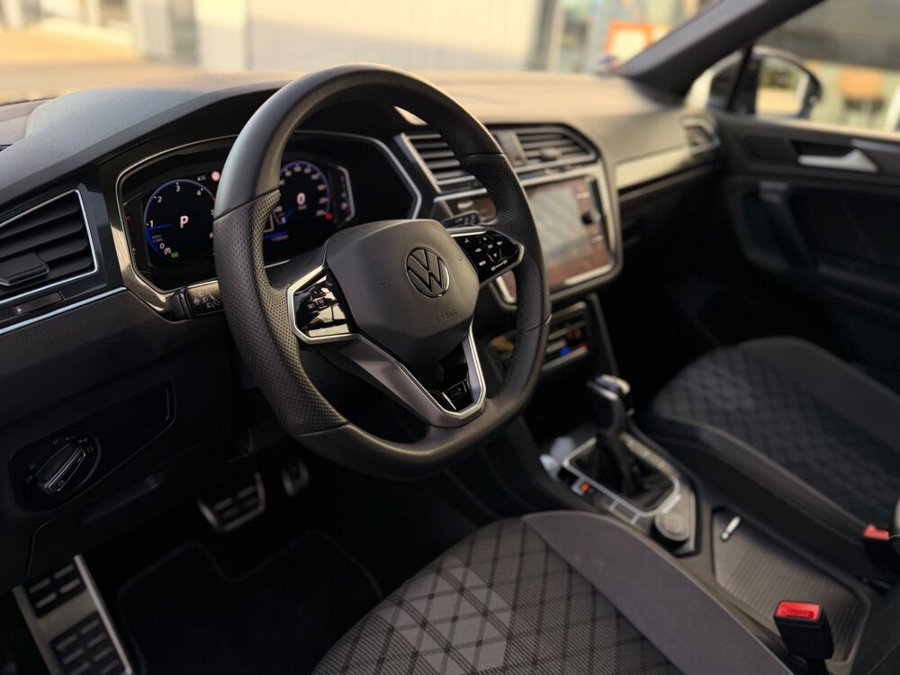 Tiguan 2.0 TDI 150ch BLACK R-LINE 4MOTION DSG BVA GARANTIE CONSTRUC 2020 occasion 25300 Pontarlier