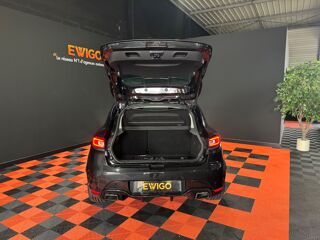 Clio RS 18 TROPHY 1.6 220 CH EDC (1107/1725) / AKRAPOVIC / CAMERA 2018 occasion 29000 Quimper
