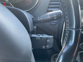 Captur 1.5 DCI 90 INTENS EDC / Distribution a jour / Entretien Fait 2016 occasion 17000 La Rochelle