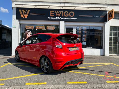 Fiesta 1.6 ECOBOOST 182Ch ST / KEYFREE / SONY / ROUGE RACING / SI&Egrave;G 2014 occasion 74600 Seynod