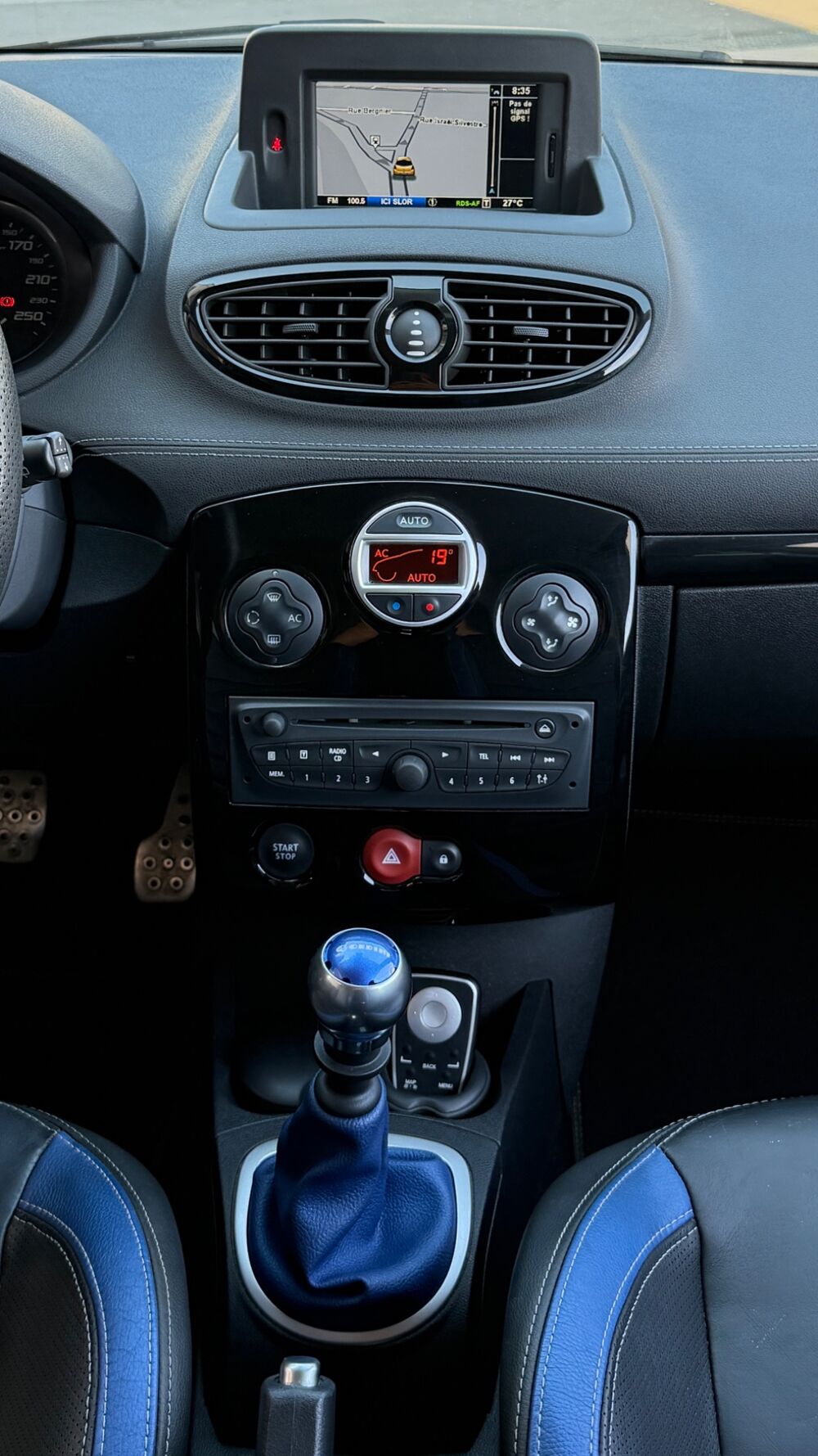 Clio III (2) 2.0 16V 203 RS GORDINI + 1ere MAIN FR + FUTUR COLLEC 2011 occasion 54000 Nancy